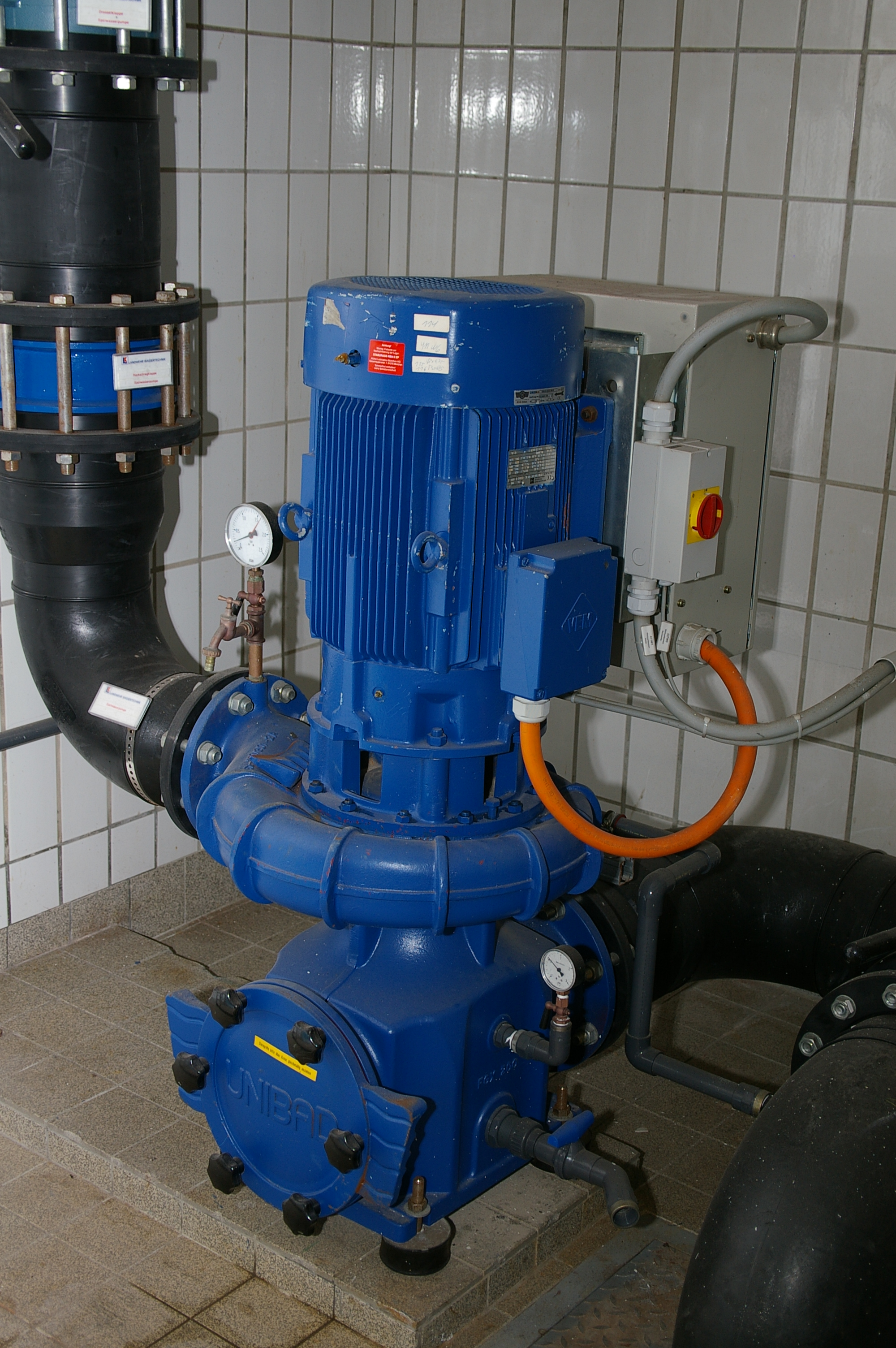 Tuyauterie spéciale piscine et moteur